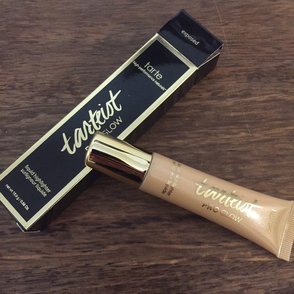 TarteTarteist™ PRO Glow Liquid Highlighter exposed